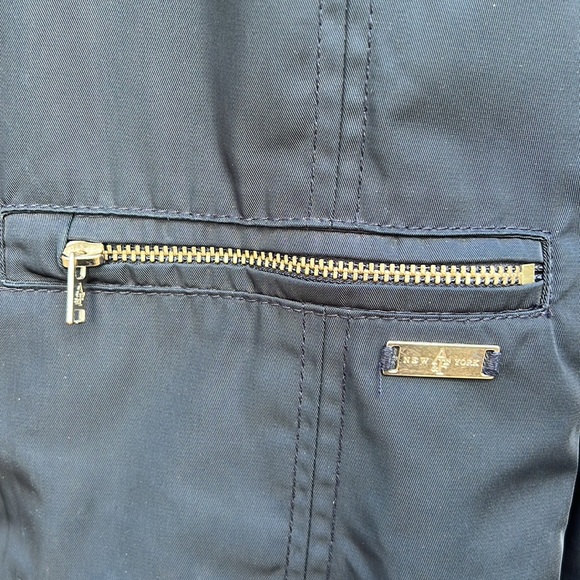 Abercrombie & Fitch  of New York Blue woman’s XS rain and wind resistant jacket - Picture 8 of 9